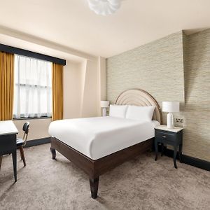 Camera standard con letto king size